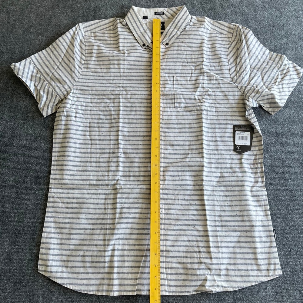 Volcom Melvin Stripe Mens XL Short Sleeve Button Up Shirt Modern Fit  NEW - Picture 5 of 8